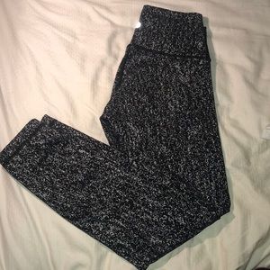 Lulu Lemon black and white workout Leggings